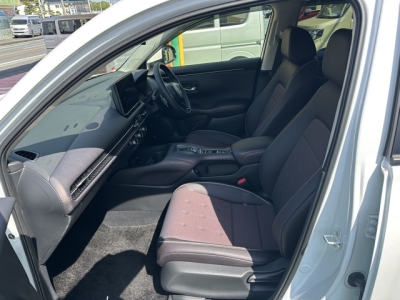 ZR-V(ホンダ)中古車 前席内装