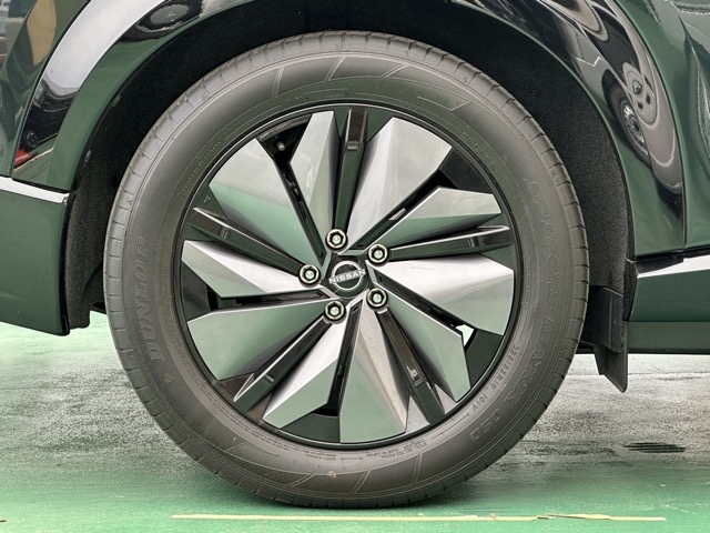 アリア(ニッサン)中古車 10