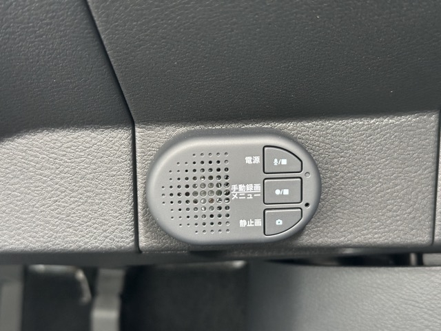 アリア(ニッサン)中古車 13