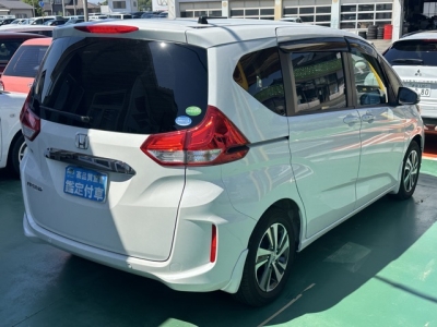 フリード(ホンダ)中古車 内外装写真他２