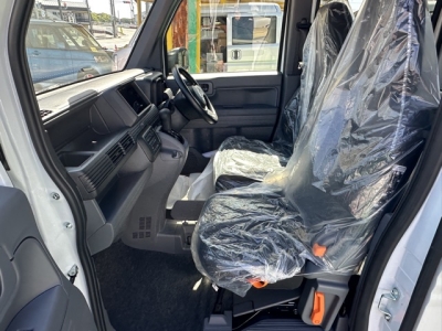 N-VAN(ホンダ)届出済未使用車 前席内装