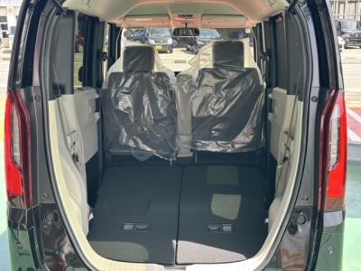 新型N-BOX(ホンダ)届出済未使用車 内外装写真他２