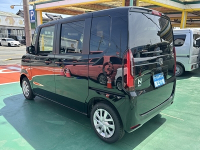 新型N-BOX(ホンダ)届出済未使用車 後方