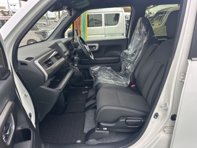 N-WGN(ホンダ)中古車 前席内装