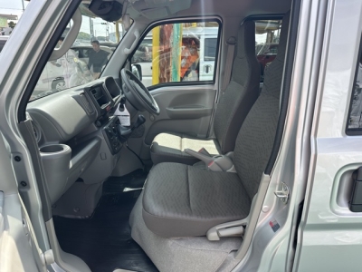 エブリイバン(スズキ)中古車 前席内装