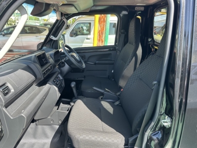 ハイゼットＴのＯＥＭ(ダイハツ)届出済未使用車 前席内装