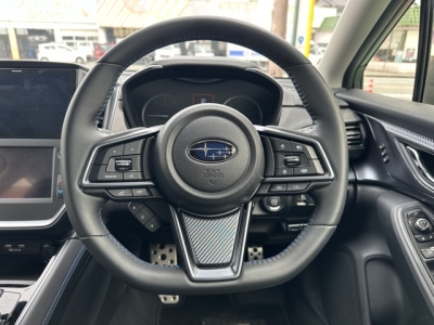 レヴォーグ(スバル)中古車 内外装写真他