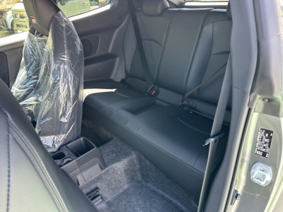 GRヤリス(トヨタ)中古車 後席内装