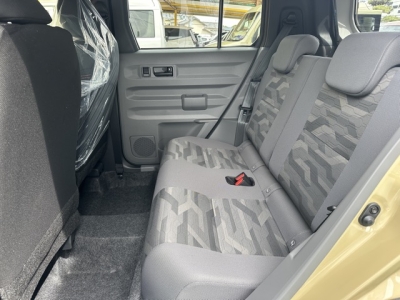 タフト(ダイハツ)届出済未使用車 後席内装
