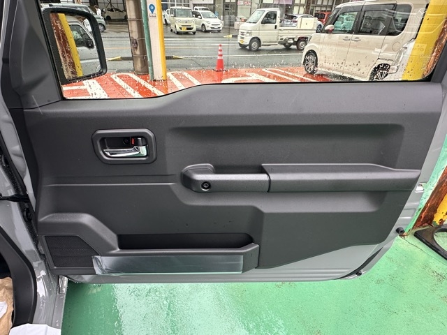 ジムニー(スズキ)届出済未使用車 11