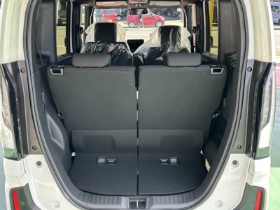 新型N-BOX(ホンダ)届出済未使用車 内外装写真他２