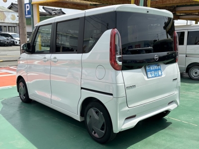 新型ルークス(ニッサン)中古車 後方