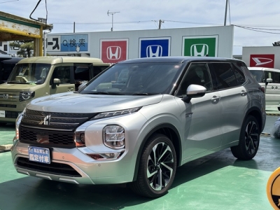 アウトランダーPHEV(三菱)レンタＵＰ 前方