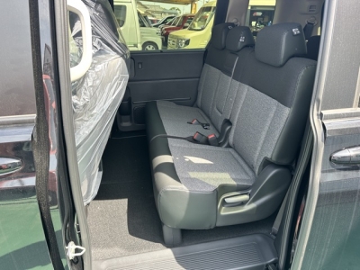 新型フリード(ホンダ)レンタＵＰ 後席内装