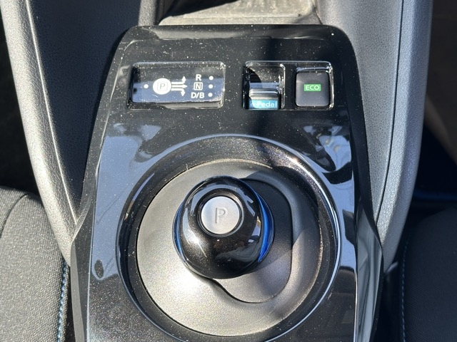 リーフ(ニッサン)中古車 17