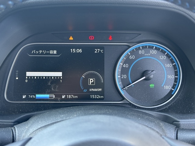 リーフ(ニッサン)中古車 23