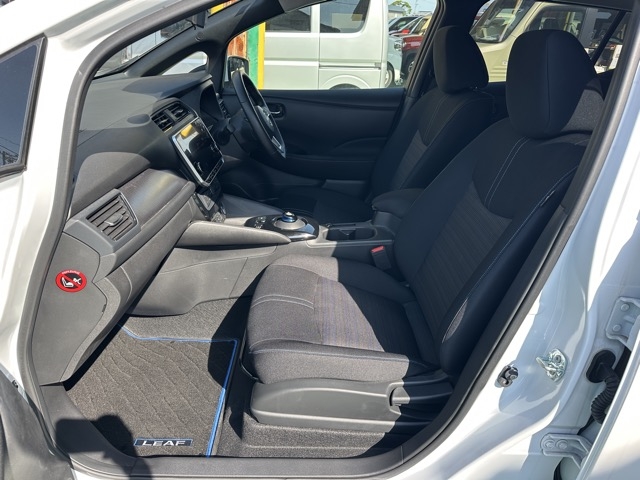リーフ(ニッサン)中古車 3