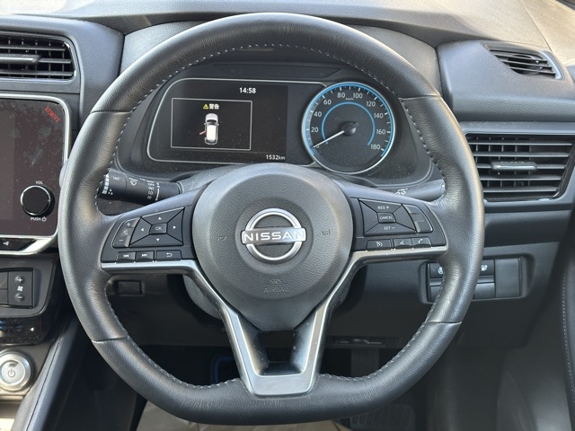 リーフ(ニッサン)中古車 6
