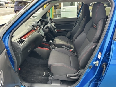 スイフトスポーツ(スズキ)中古車 前席内装