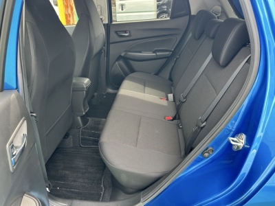 スイフトスポーツ(スズキ)中古車 後席内装