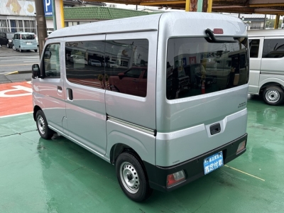 サンバーバン(スバル)届出済未使用車 後方