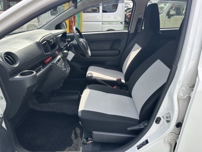 ミライース(ダイハツ)中古車 前席内装