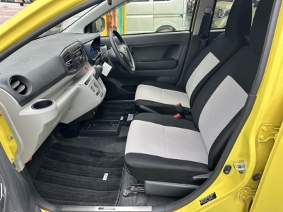 ミライース(ダイハツ)中古車 前席内装