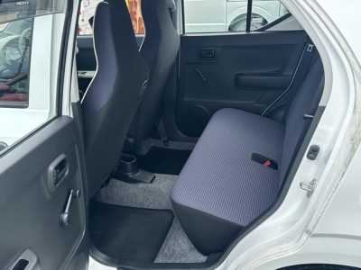 アルト(スズキ)中古車 後席内装