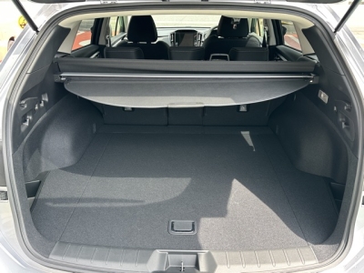 レヴォーグ(スバル)中古車 内外装写真他２