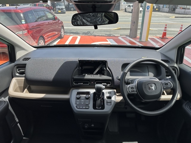 フリード(ホンダ)登録済未使用車 10