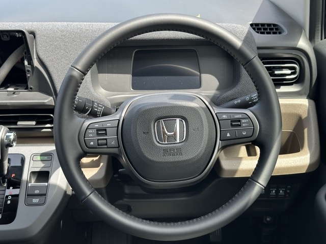 フリード(ホンダ)登録済未使用車 11