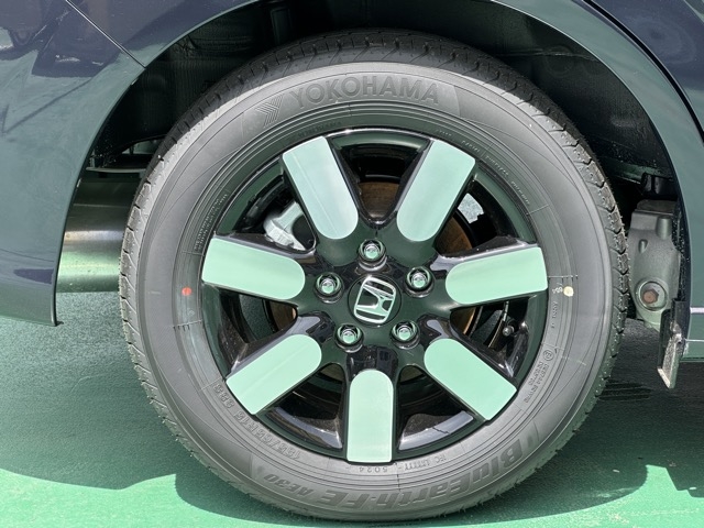 フリード(ホンダ)登録済未使用車 16