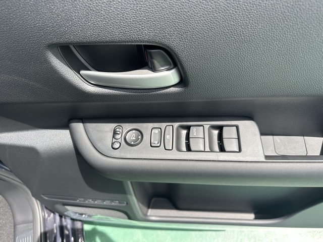 フリード(ホンダ)登録済未使用車 18