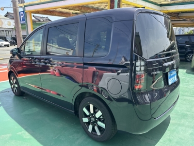 新型フリード(ホンダ)登録済未使用車 後方
