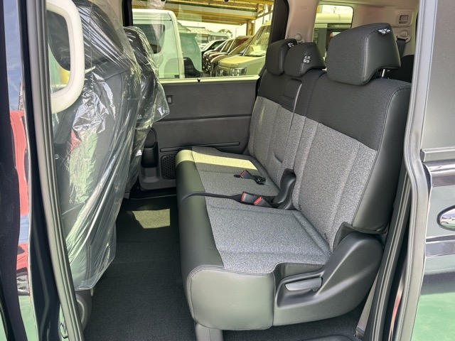 フリード(ホンダ)登録済未使用車 4