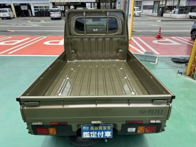 ハイゼットトラック(ダイハツ)新車見本展示無 後席から見た前席
