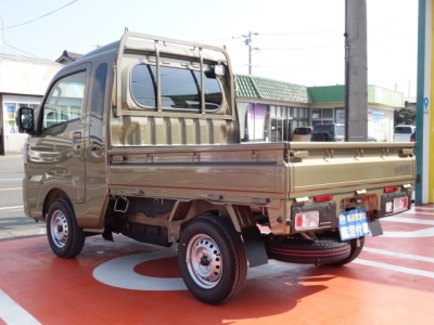 ハイゼットトラック(ダイハツ)新車見本展示無 前席内装
