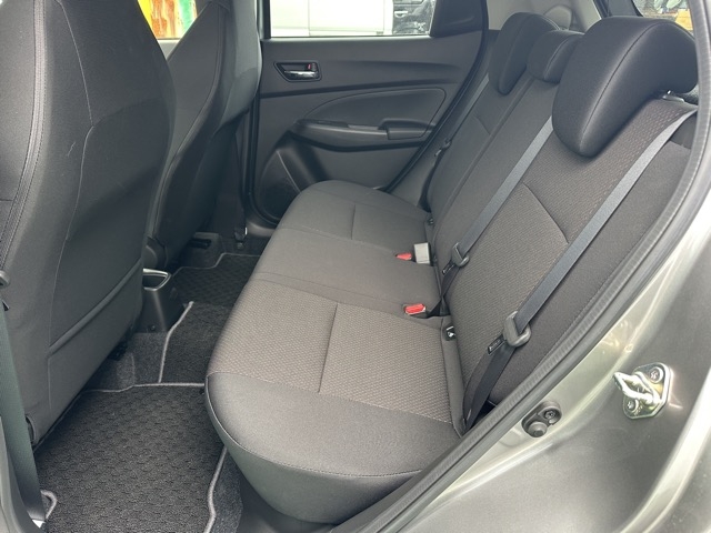 スイフト(スズキ)中古車 4