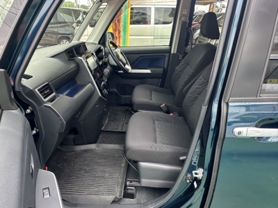 タンク(トヨタ)中古車 前席内装