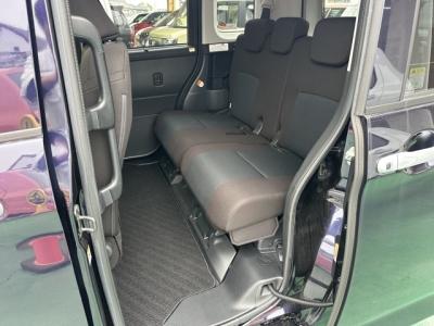 ルーミー(トヨタ)中古車 後席内装