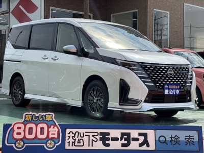 セレナ(ニッサン)登録済未使用車 全体