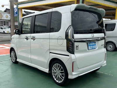 N-BOXカスタム(ホンダ)中古車 後方