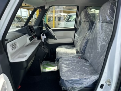 ムーヴキャンバス(ダイハツ)届出済未使用車 前席内装