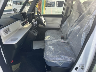 ムーヴキャンバス(ダイハツ)届出済未使用車 前席内装