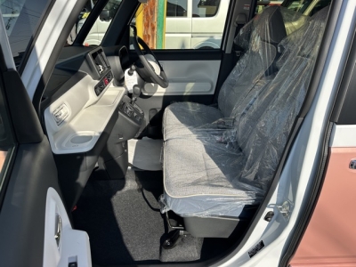 ムーヴキャンバス(ダイハツ)届出済未使用車 前席内装