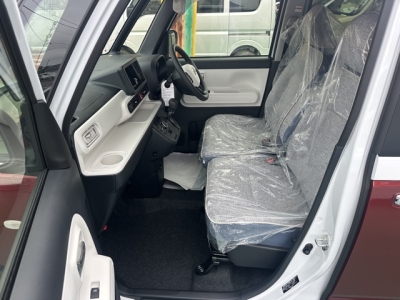 ムーヴキャンバス(ダイハツ)届出済未使用車 前席内装