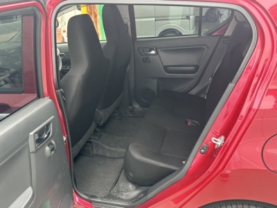 ミライース(ダイハツ)中古車 後席内装