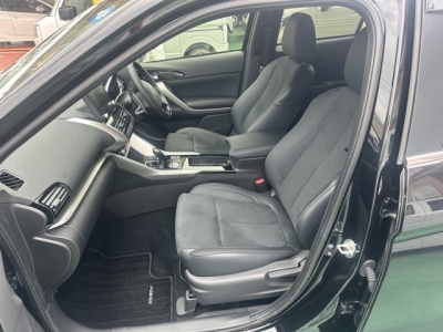 エクリプスクロス(三菱)中古車 前席内装