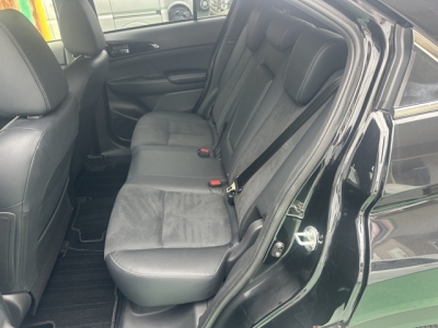エクリプスクロス(三菱)中古車 後席内装