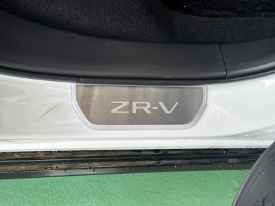 ZR-V (ホンダ)中古車 後席内装